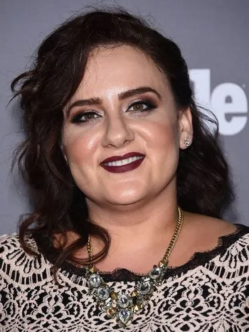 How Artemis Pebdani Dropped Get dressed Sizes and Received Self belief