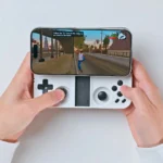 Flip Your Telephone Right into a Gaming Console With This  Snap-On Controller