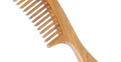 Onedor Handmade 100% Natural Green Sandalwood Hair Combs – Anti-Static Sandalwood Scent Natural Hair Detangler Wooden Comb (Wide Tooth),1 Count (Pack of 1) Onedor Handmade 100% Natural Green Sandalwood Hair Combs – Anti-Static Sandalwood Scent Natural Hair Detangler Wooden Comb (Wide Tooth),1 Count (Pack of 1)