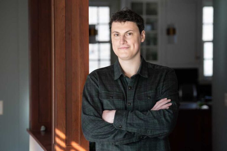 How Kalshi and Polymarket prediction market traders make money : NPR