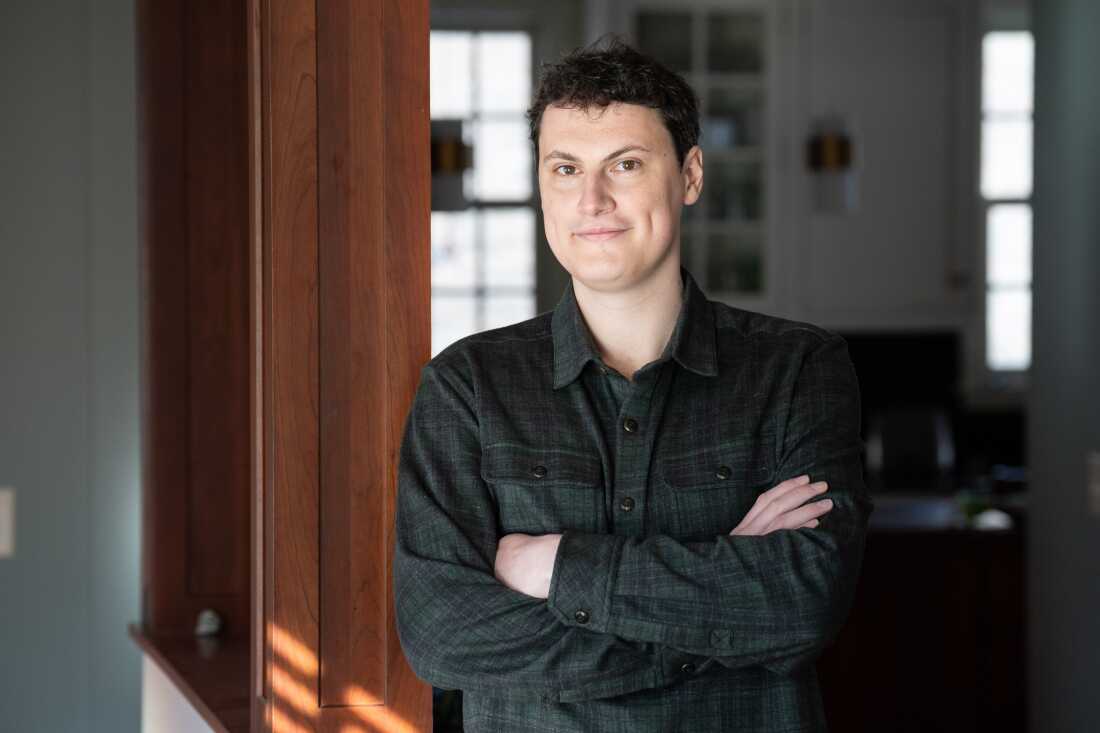 How Kalshi and Polymarket prediction market traders make money : NPR