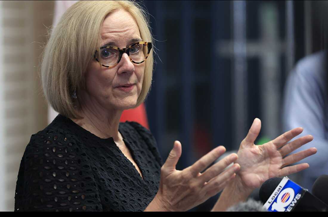 Miami mayor calls for reinstating TPS for Venezuelans : NPR