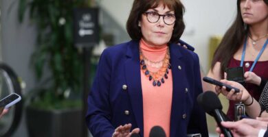 Senate Democrats ramp up pressure campaign for public hearings on war with Iran : NPR