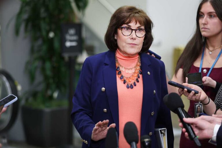 Senate Democrats ramp up pressure campaign for public hearings on war with Iran : NPR