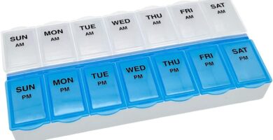 Amazon Basic Care 7-Day AM/PM Pill Organizer, Medication Planner with Large Compartments for Tablets, Blue and Clear Lids