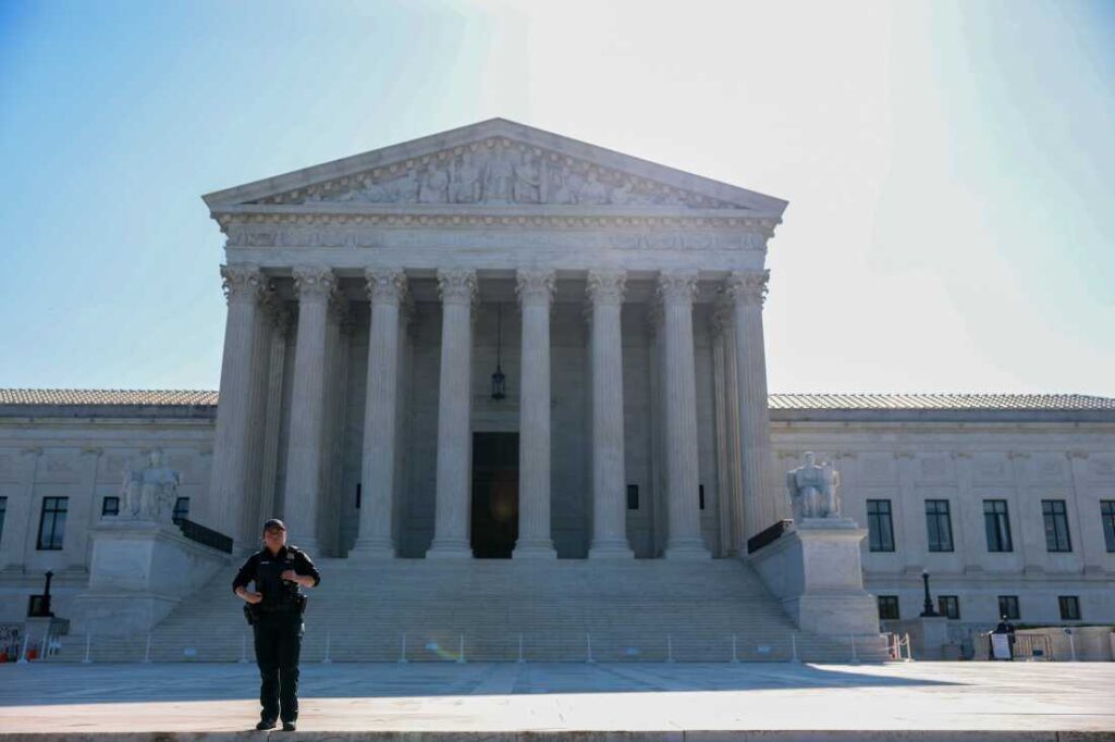 Supreme Court prohibits Alabama from using nitrogen gas for execution : NPR